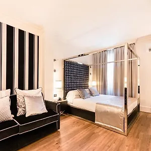 https://verona-house.hotelinveneto.com